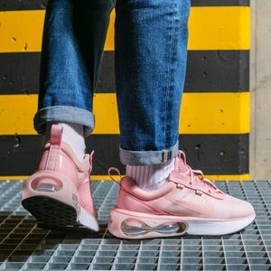 Nike Air Max 2021
Girls' Grade School (GS sz.+1.5=womens sz.)new with box